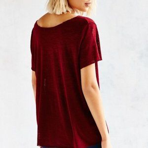 Project Social T Textured V Tee in Maroon - XS
